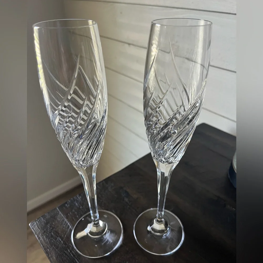 NWOT MIKASA Elegant Crystal Champagne Flutes - Picture 2 of 8